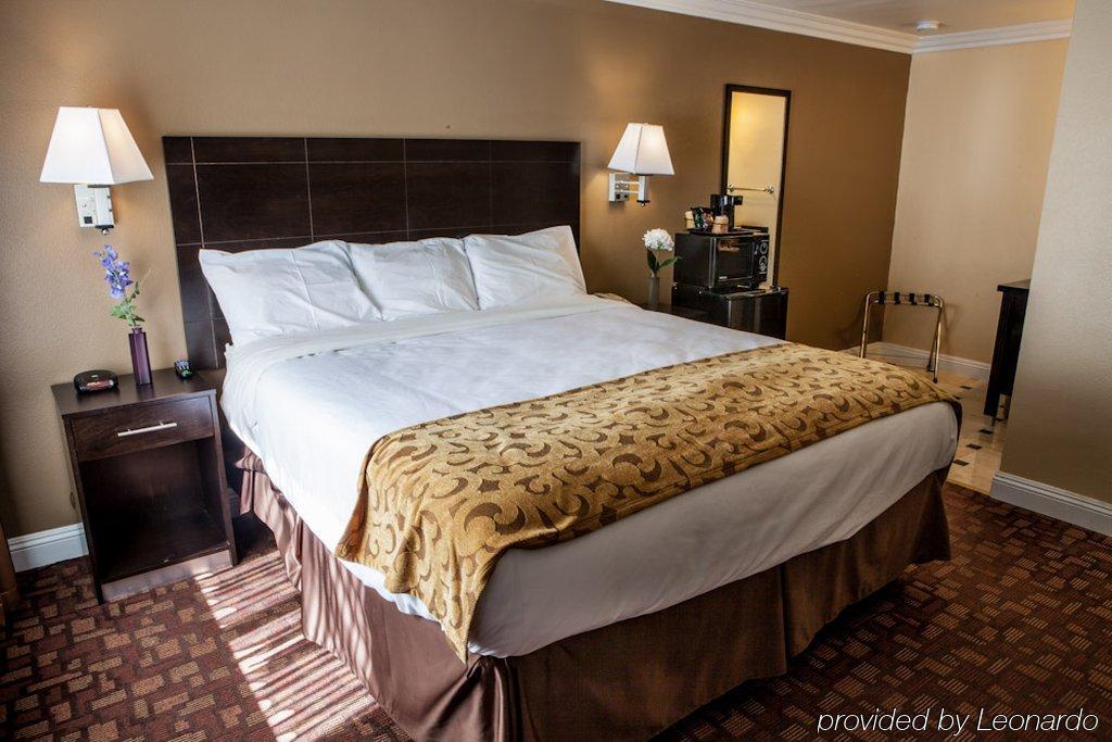 Marinwood Inn & Suites Новато Экстерьер фото