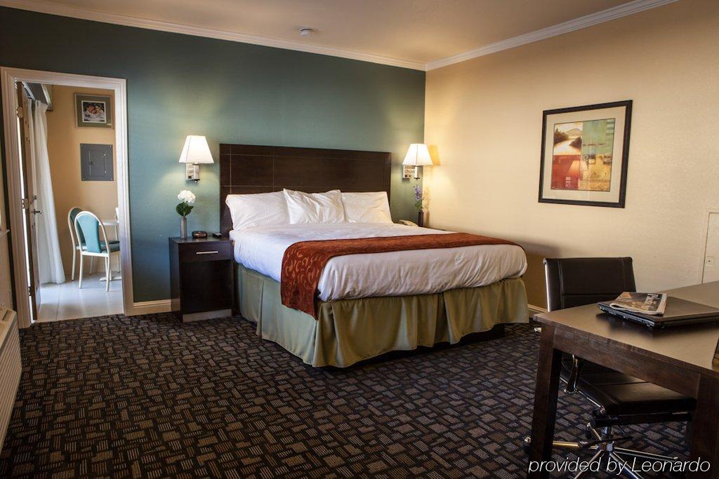 Marinwood Inn & Suites Новато Экстерьер фото