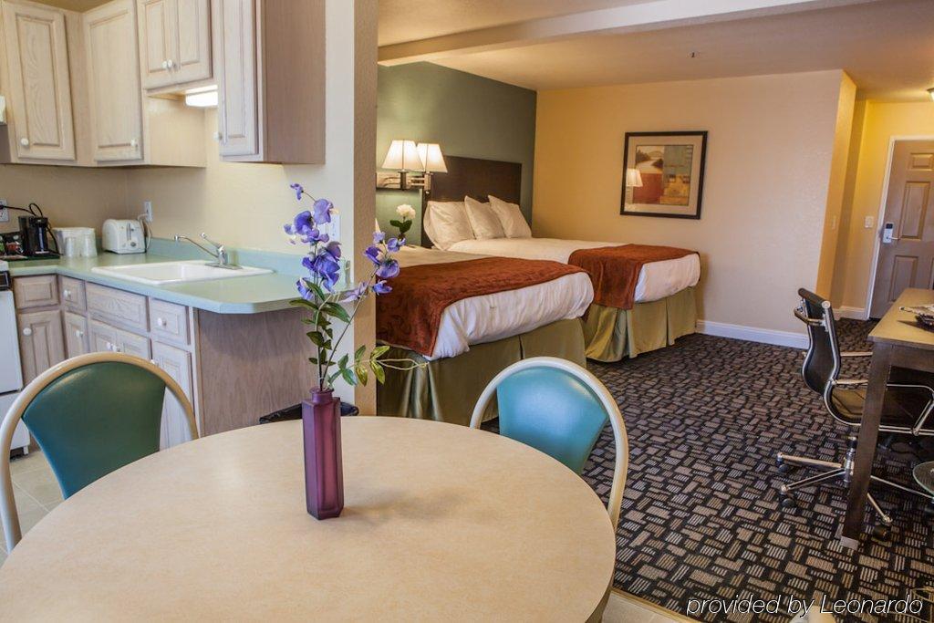 Marinwood Inn & Suites Новато Экстерьер фото