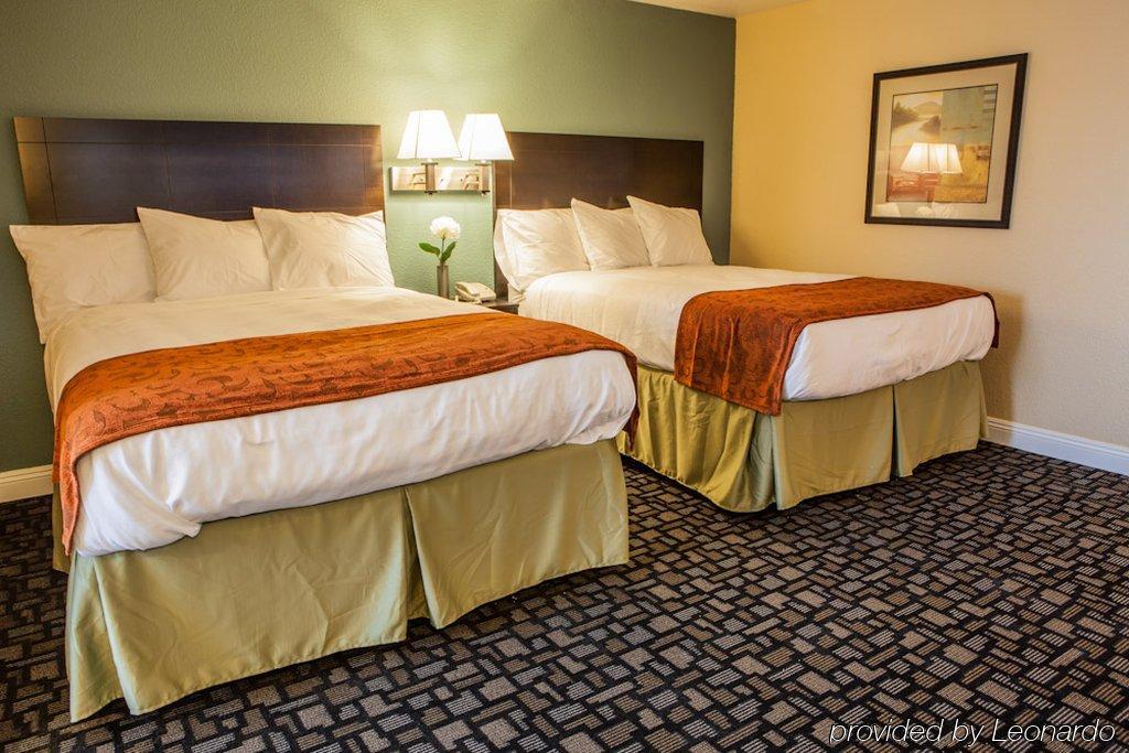 Marinwood Inn & Suites Новато Экстерьер фото